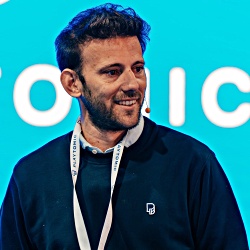 Luis Escobar