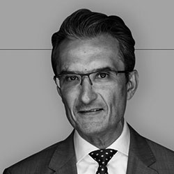 Arturo Bris 