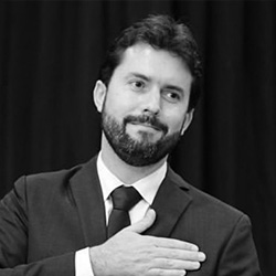 Luís Eduardo Falcão