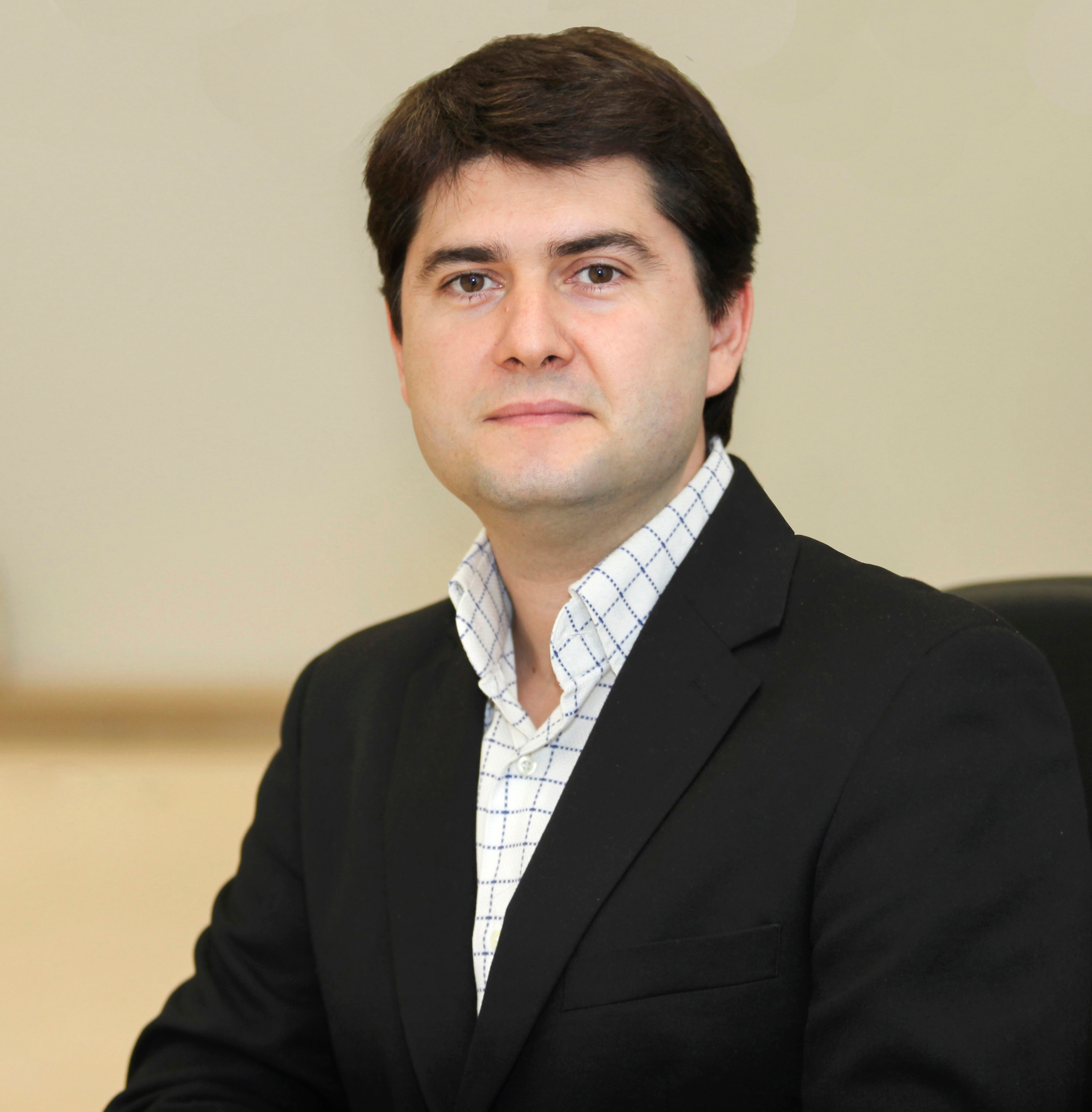 Dr. Javier García
