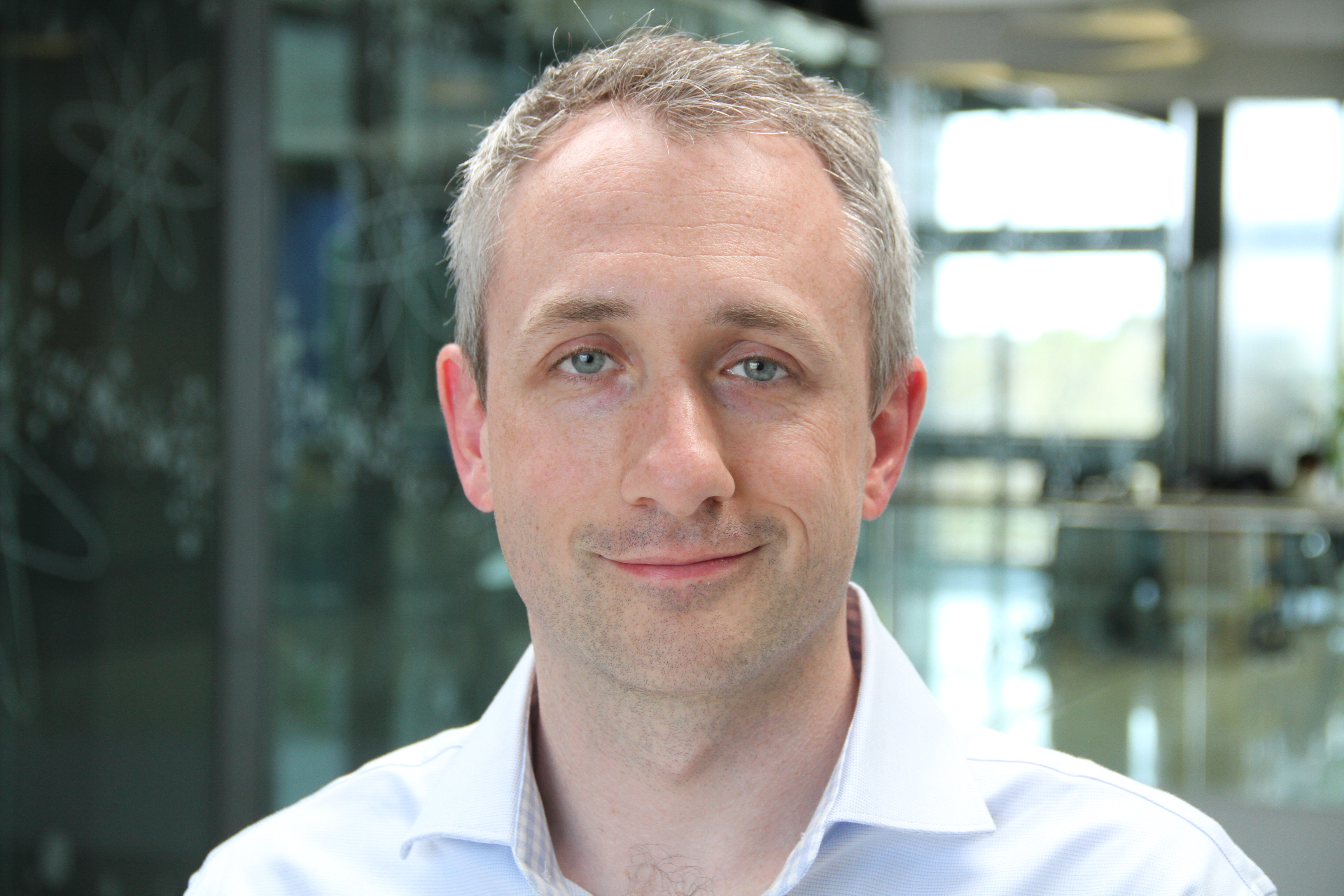 Dr.	Alastair Cunningham